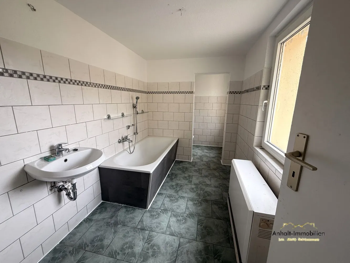 5 Zimmer Wohnung mit 100 m² in Bitterfeld-Wolfen – Bild 11