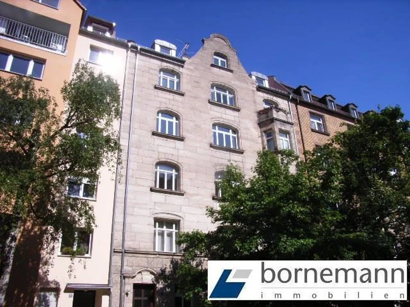 6 Zimmer Wohnung mit 200 m² in Nürnberg – Bild 2
