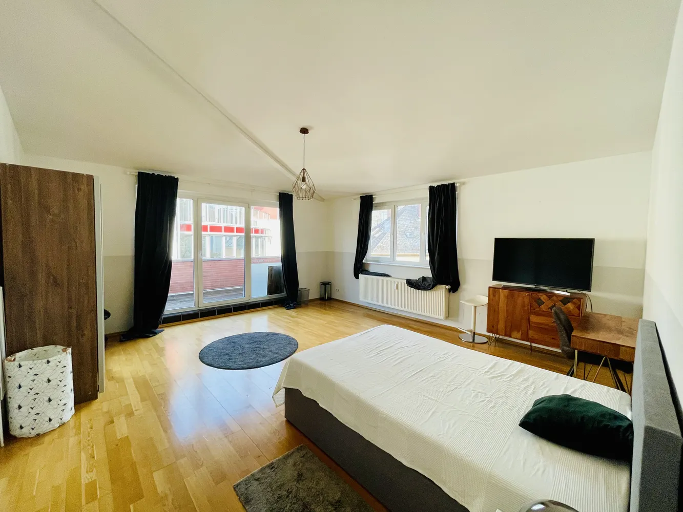 4 Zimmer Wohnung mit 110 m² in Frankfurt am Main – Bild 1