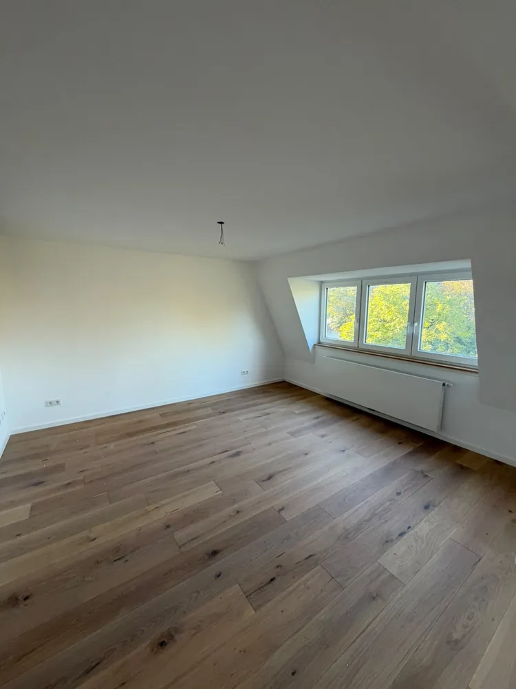 3 Zimmer Wohnung mit 95 m² in Krefeld – Bild 2