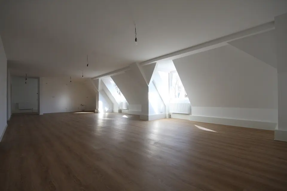 4 Zimmer Wohnung mit 145 m² in Falkensee – Bild 2