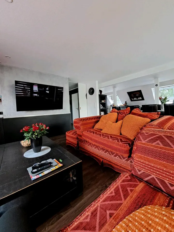 5 Zimmer Wohnung mit 190 m² in Oldenburg – Bild 1