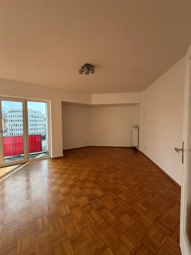2 Zimmer Wohnung mit 73 m² in Köln – Bild 3