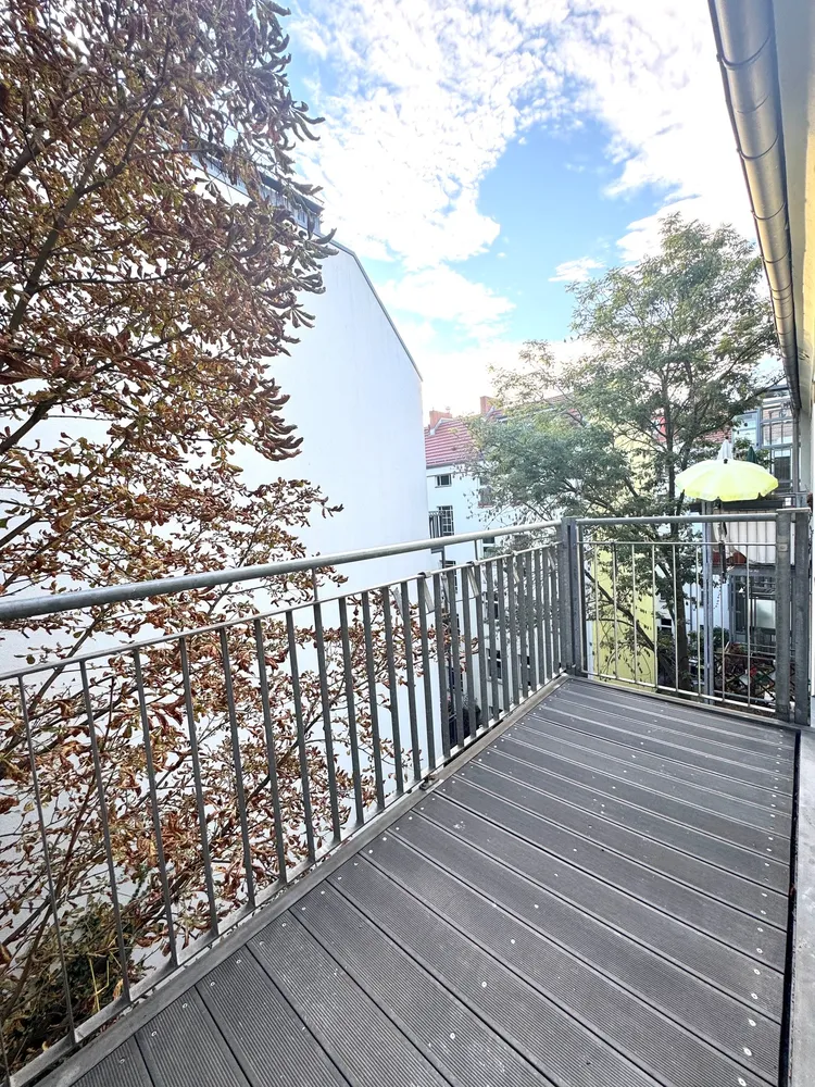 2 Zimmer Wohnung mit 81 m² in Berlin – Bild 3
