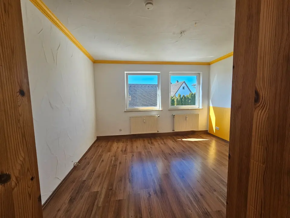 6 Zimmer Wohnung mit 140 m² in Sonneberg – Bild 1