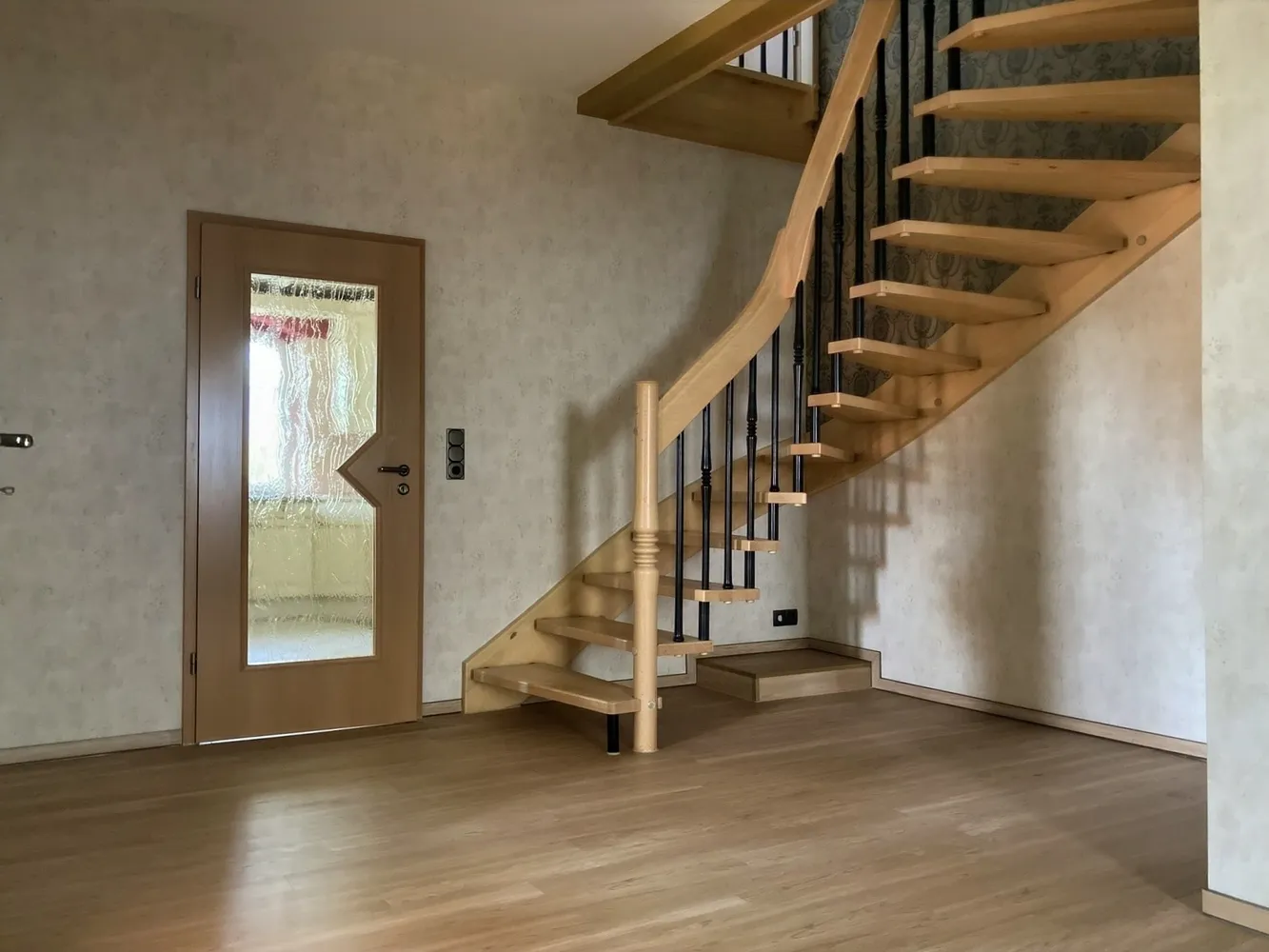 5 Zimmer Wohnung mit 210 m² in Sangerhausen – Bild 2