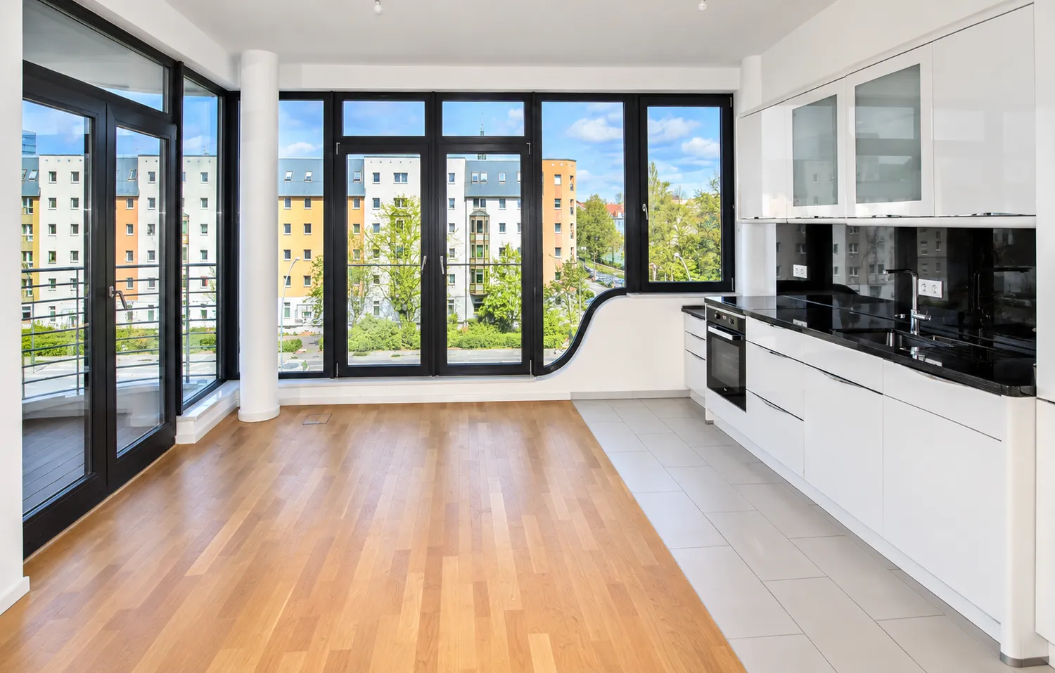 2 room apartment with 71 m² in Berlin – Photo 1