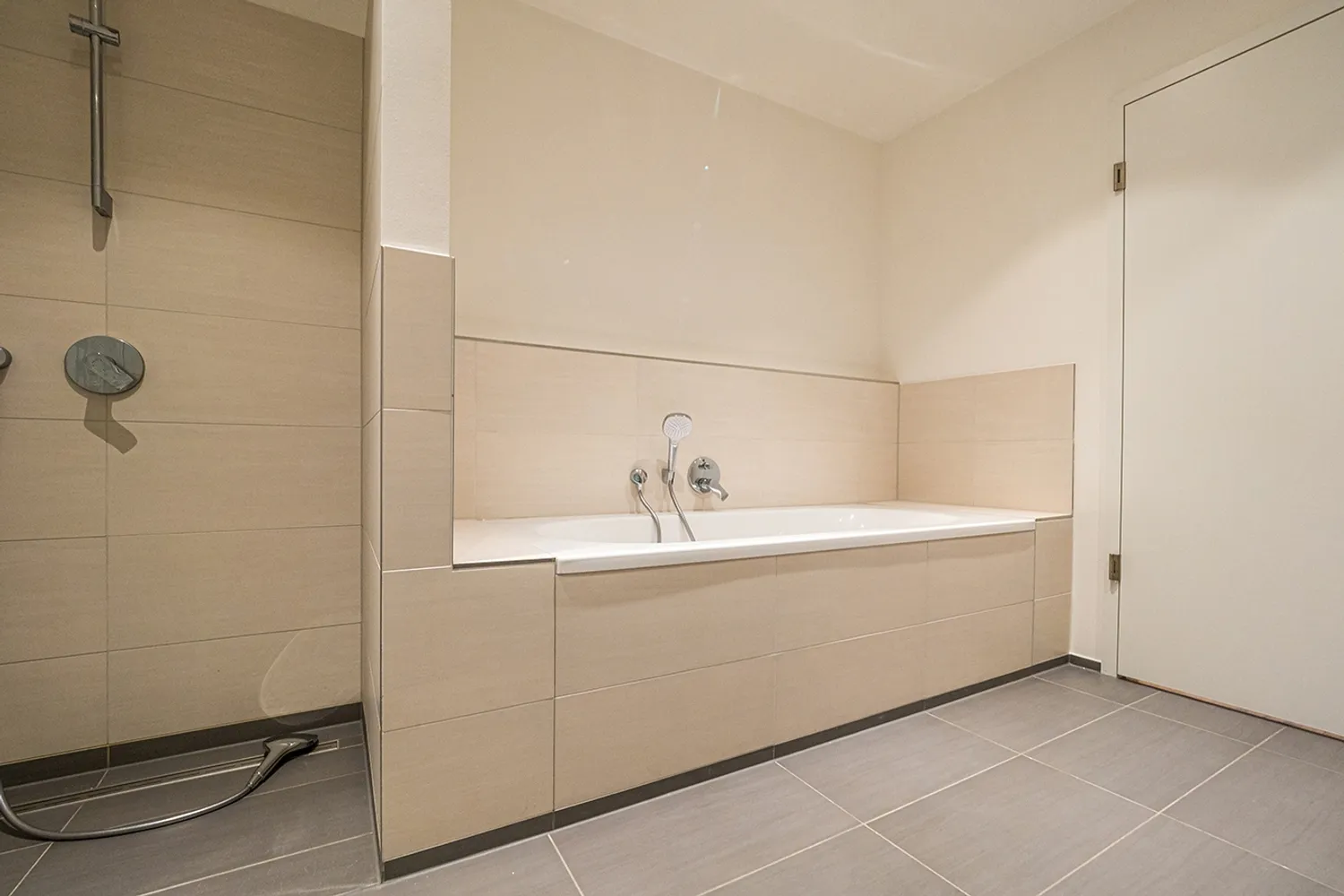 4 Zimmer Wohnung mit 130 m² in Dresden – Bild 6
