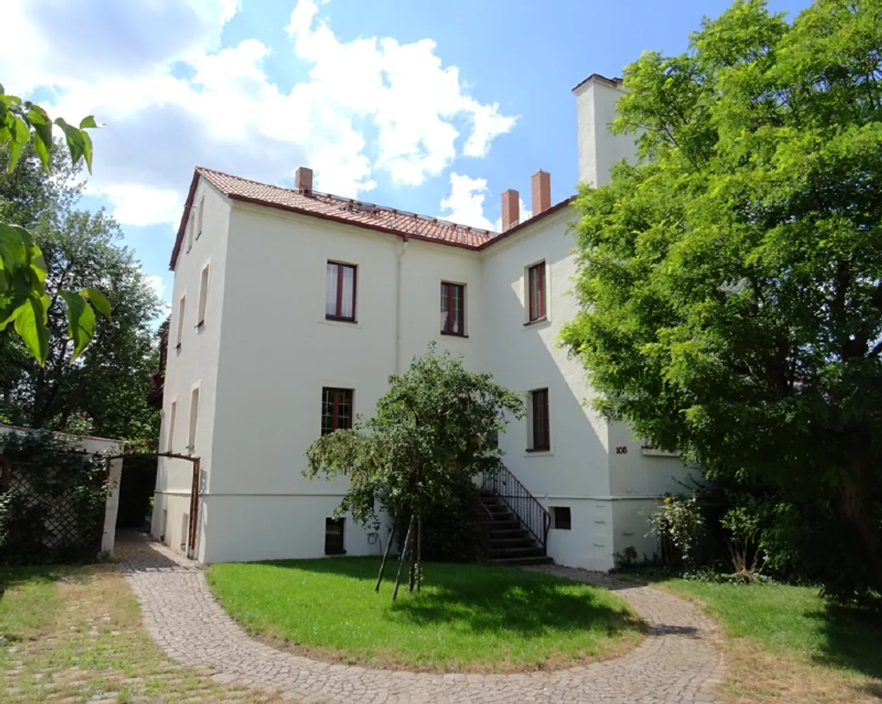 2 Zimmer Wohnung mit 68 m² in Dresden – Bild 1