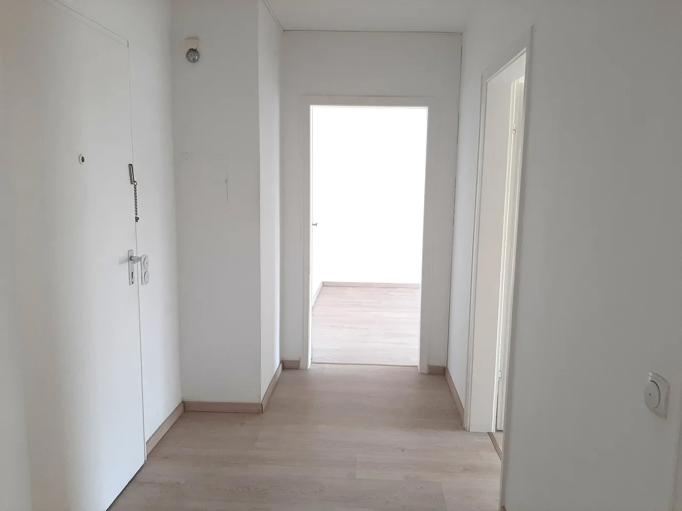 2 Zimmer Wohnung mit 57 m² in Karlsruhe – Bild 3