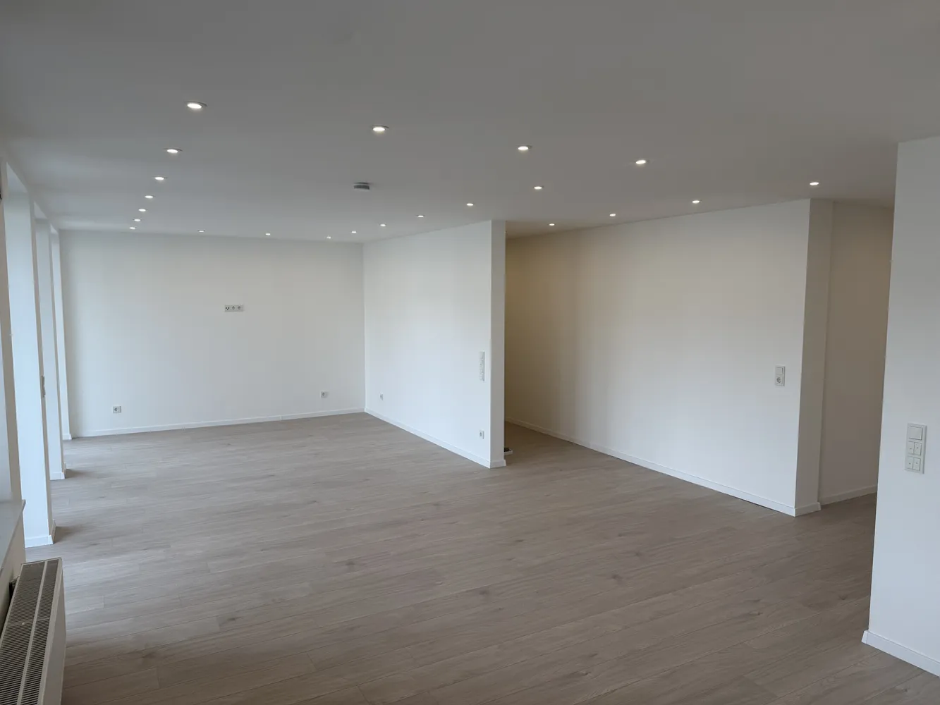 3 Zimmer Wohnung mit 105 m² in Düsseldorf – Bild 1