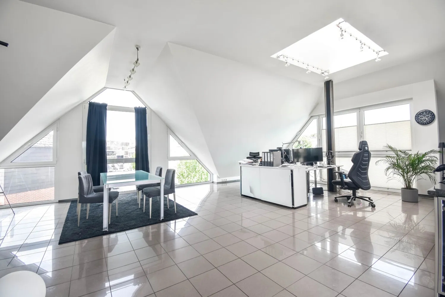2 Zimmer Wohnung mit 123 m² in Mönchengladbach – Bild 9