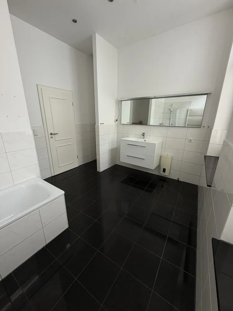 3 room apartment with 83 m² in Cologne – Photo 3