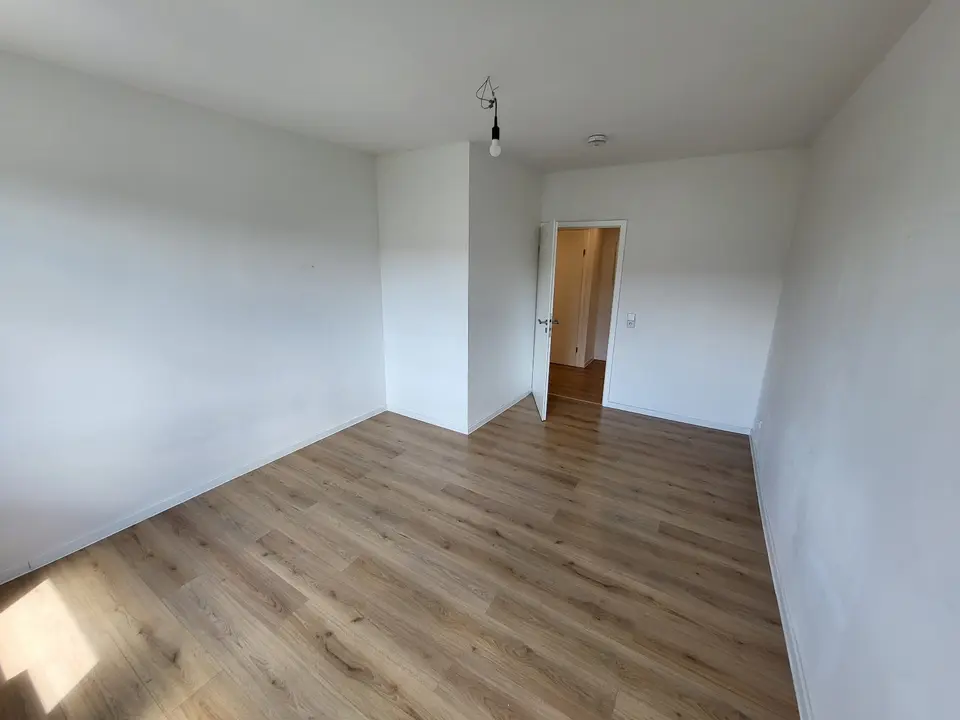 5 Zimmer Wohnung mit 105 m² in Bitterfeld-Wolfen – Bild 7