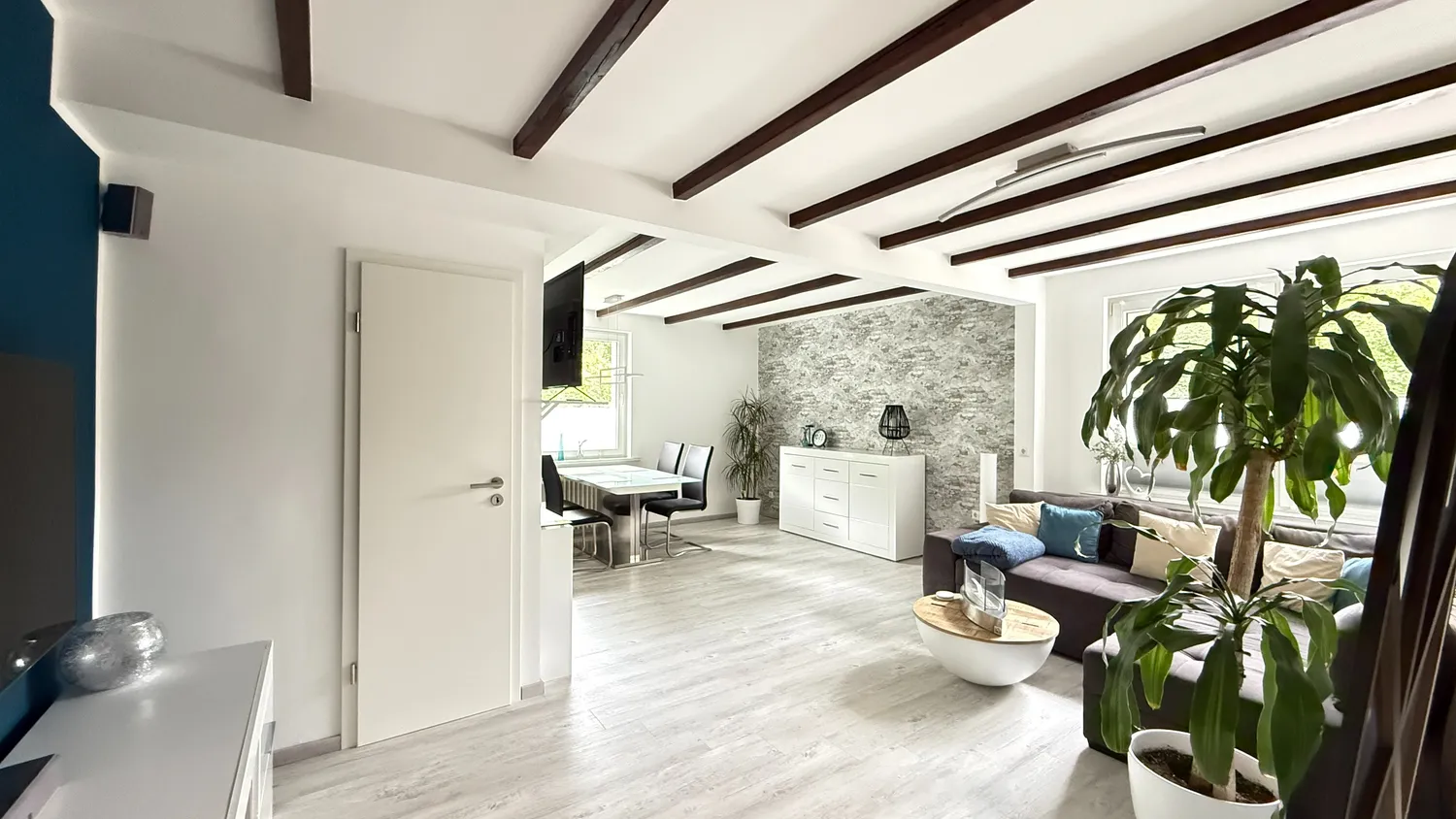 2 Zimmer Wohnung mit 80 m² in Essen – Bild 1