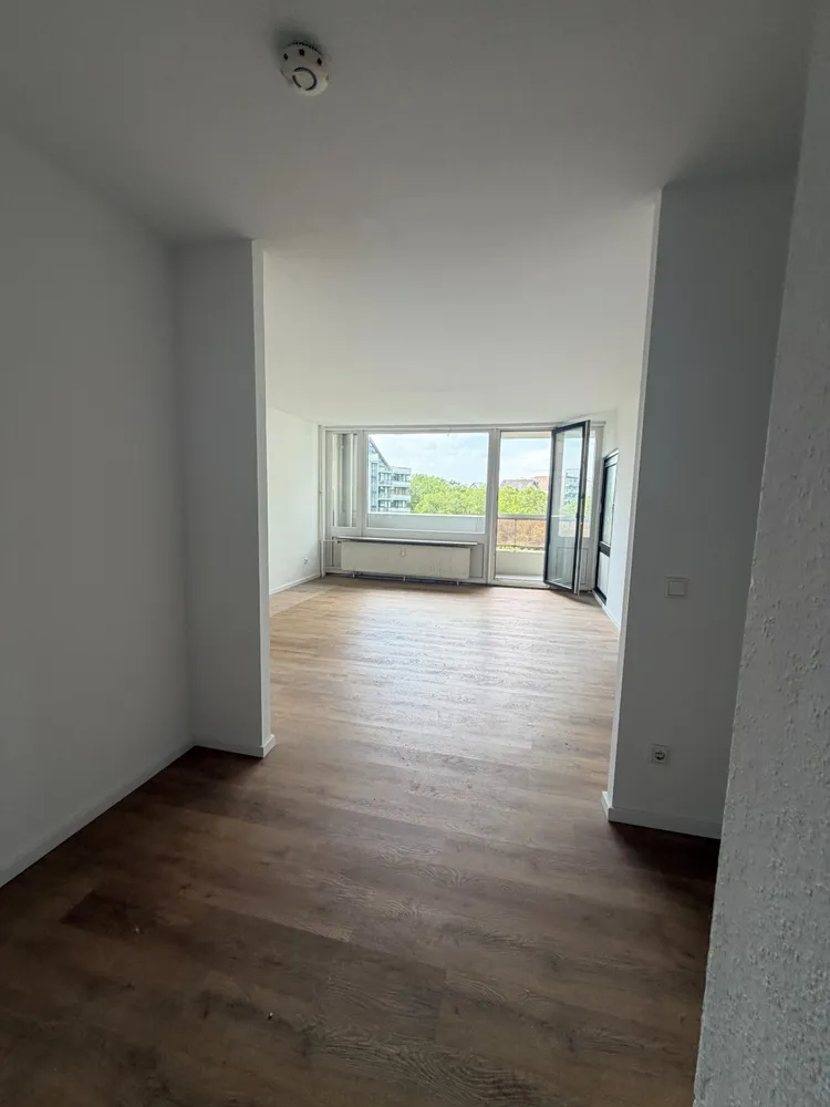 4 Zimmer Wohnung mit 93 m² in Köln – Bild 1