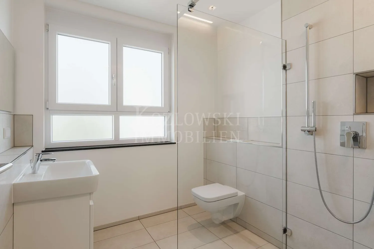 5 Zimmer Wohnung mit 171 m² in Ludwigshafen am Rhein – Bild 9