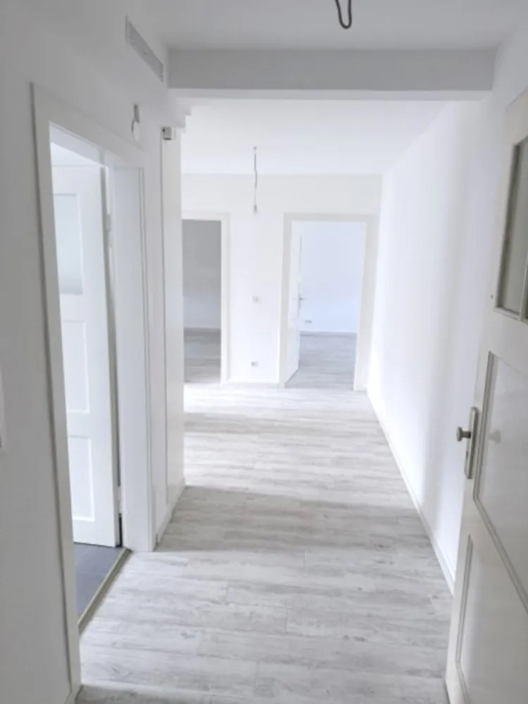 2 Zimmer Wohnung mit 76 m² in Karlsruhe – Bild 2