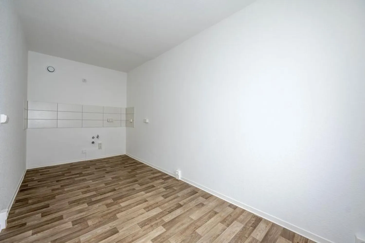 3 Zimmer Wohnung mit 57 m² in Magdeburg – Bild 4
