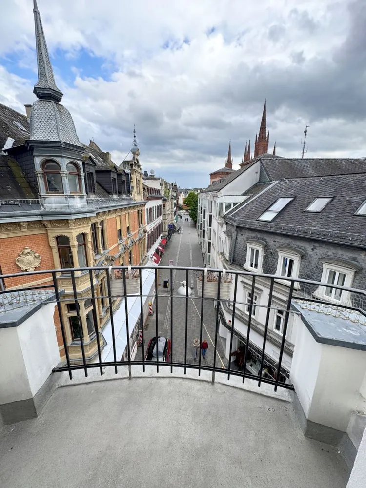 5 Zimmer Wohnung mit 120 m² in Wiesbaden – Bild 5