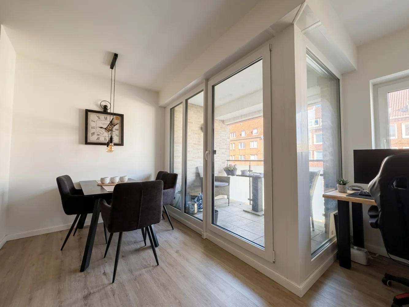 2 Zimmer Wohnung mit 77 m² in Bremerhaven – Bild 3