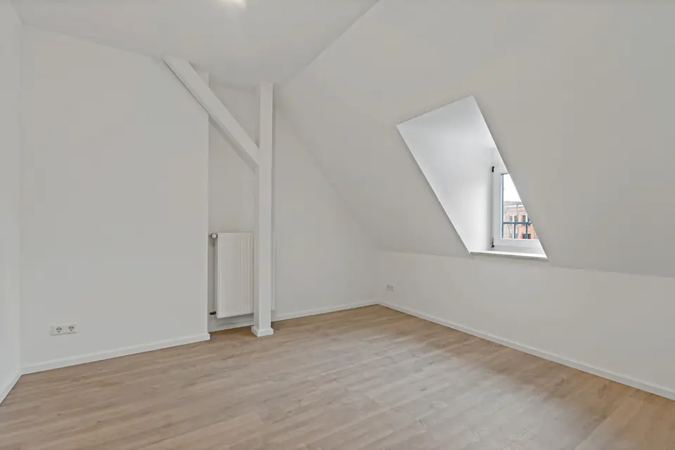 4 Zimmer Wohnung mit 92 m² in Halle (Saale) – Bild 2