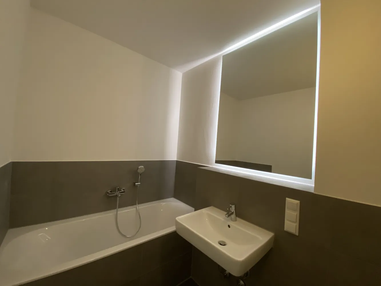 2 Zimmer Wohnung mit 64 m² in Frankfurt am Main – Bild 8