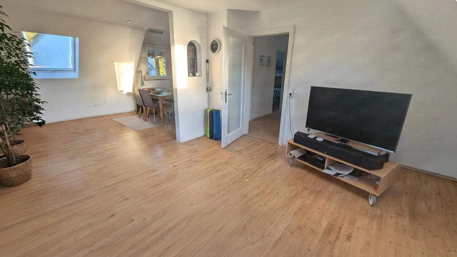 4 Zimmer Wohnung mit 74 m² in Stuttgart – Bild 2