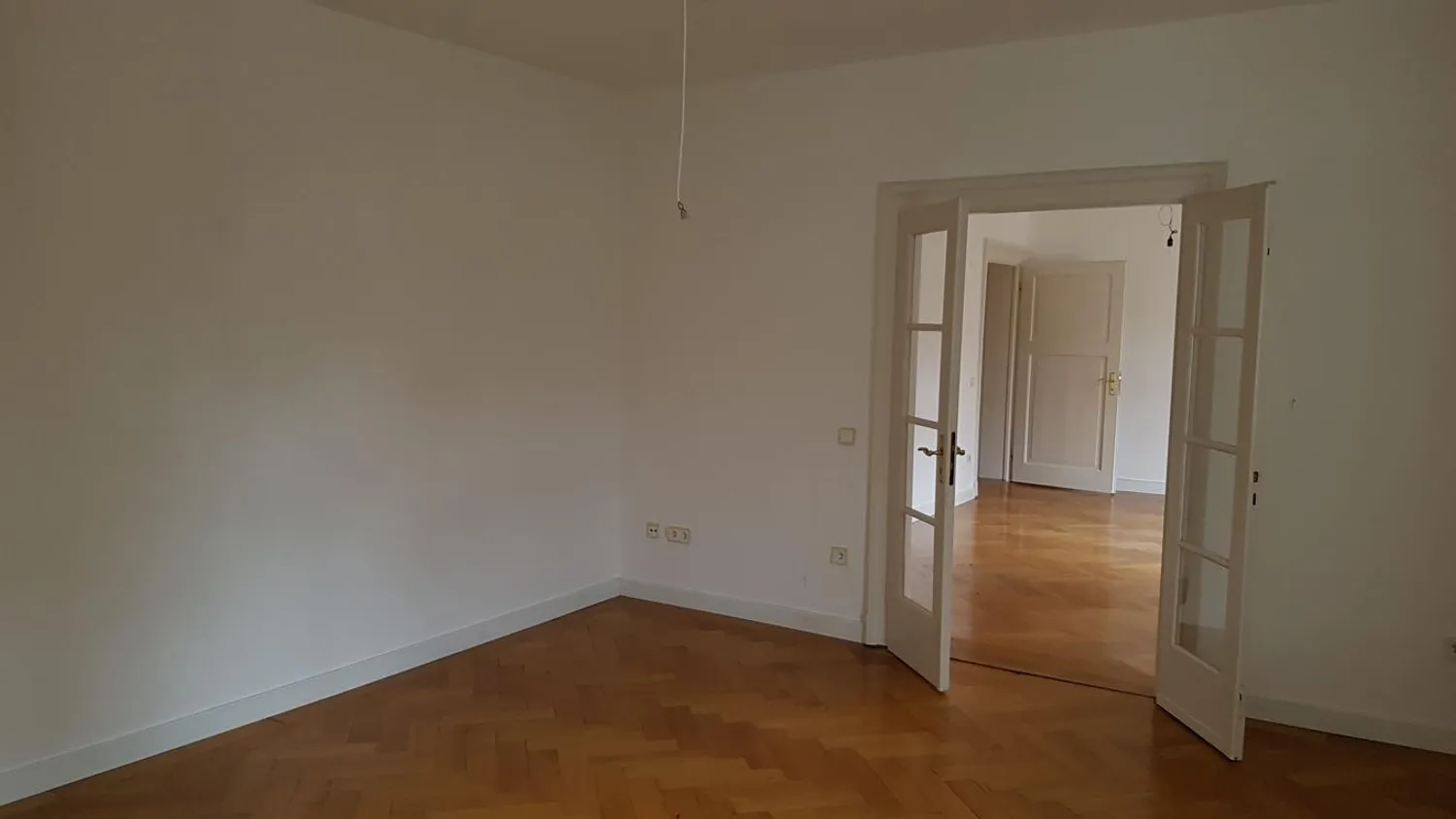 4 Zimmer Wohnung mit 135 m² in München – Bild 2