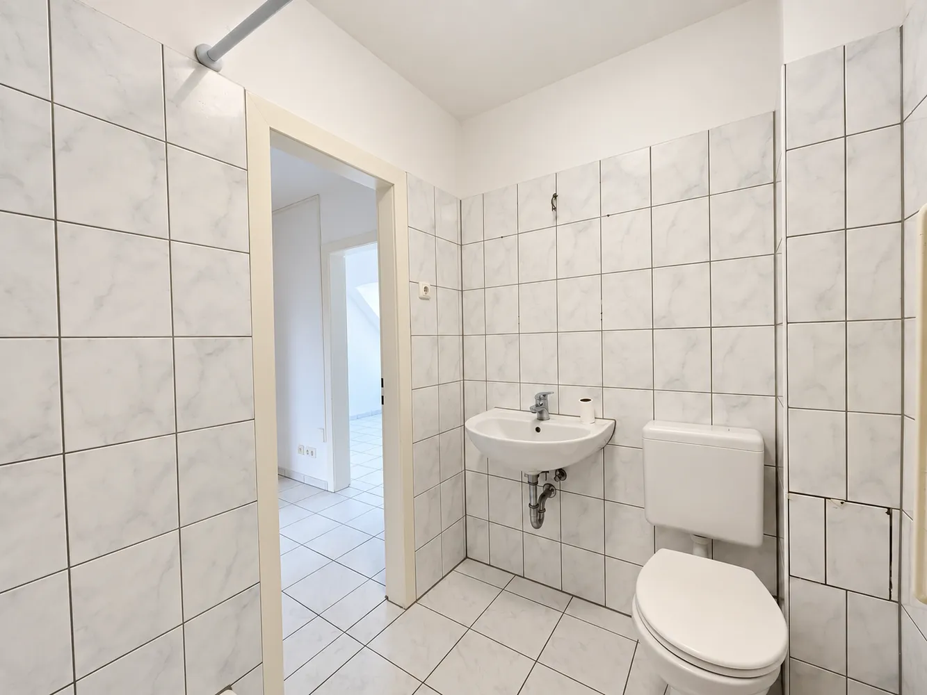 2 room apartment with 56 m² in Duisburg – Photo 6