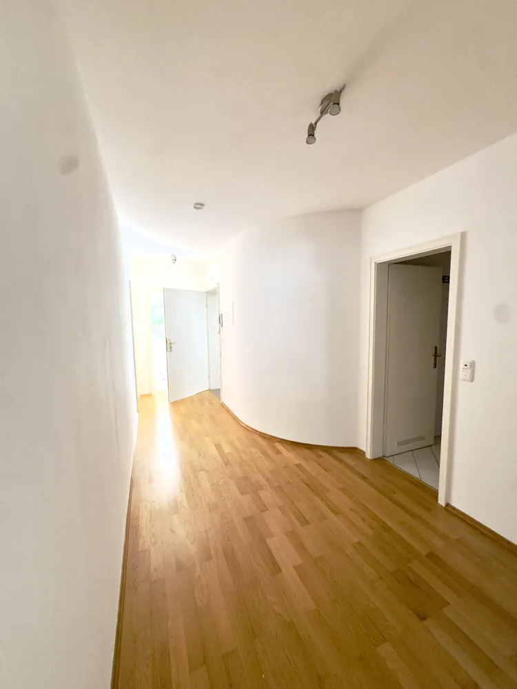 4 Zimmer Wohnung mit 174 m² in München – Bild 4