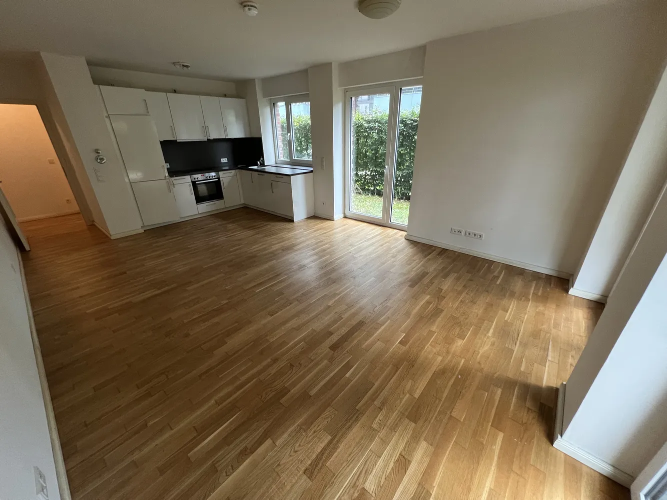 2 Zimmer Wohnung mit 75 m² in Hamburg – Bild 2