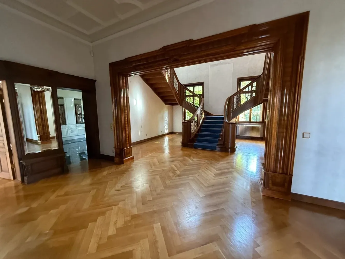 7 Zimmer Wohnung mit 347 m² in Frankfurt am Main – Bild 4