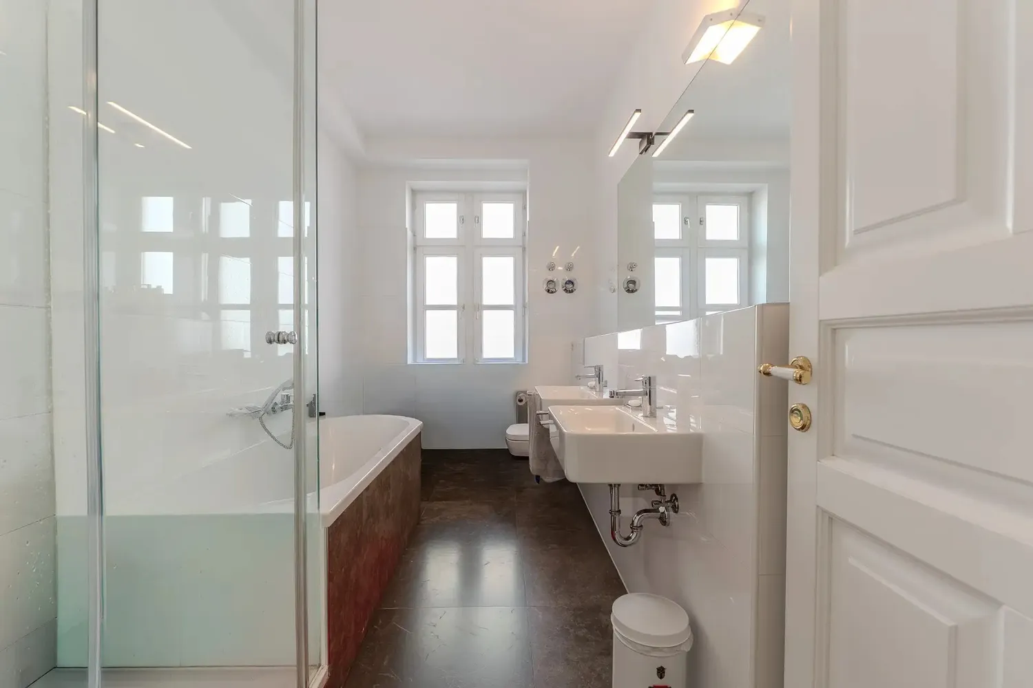 4 Zimmer Wohnung mit 120 m² in München – Bild 8