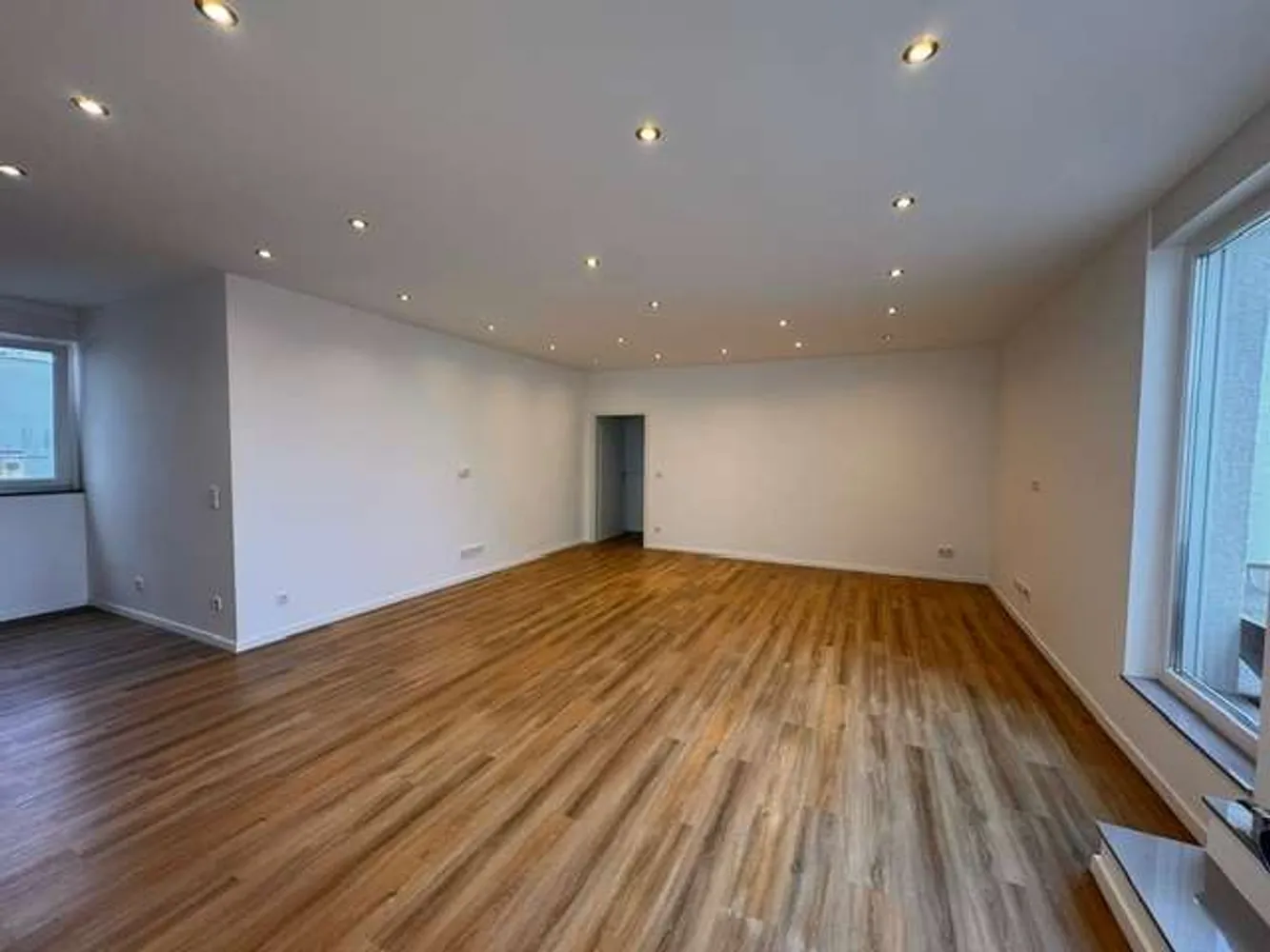 4 Zimmer Wohnung mit 130 m² in Solingen – Bild 3