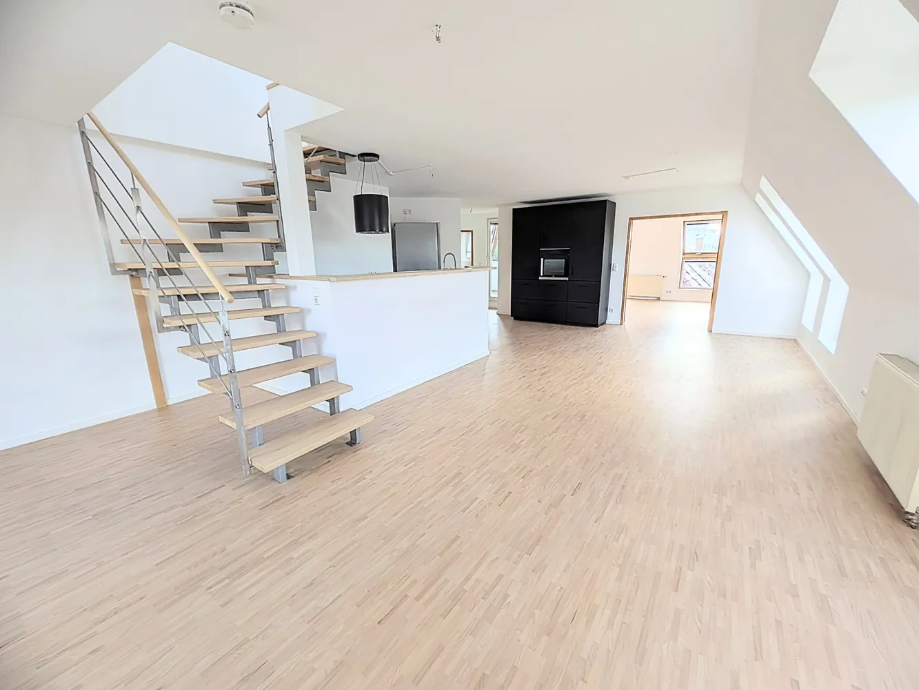 4 Zimmer Wohnung mit 108 m² in Stuttgart – Bild 3
