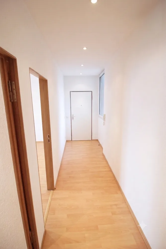 4 Zimmer Wohnung mit 100 m² in Frankfurt am Main – Bild 6