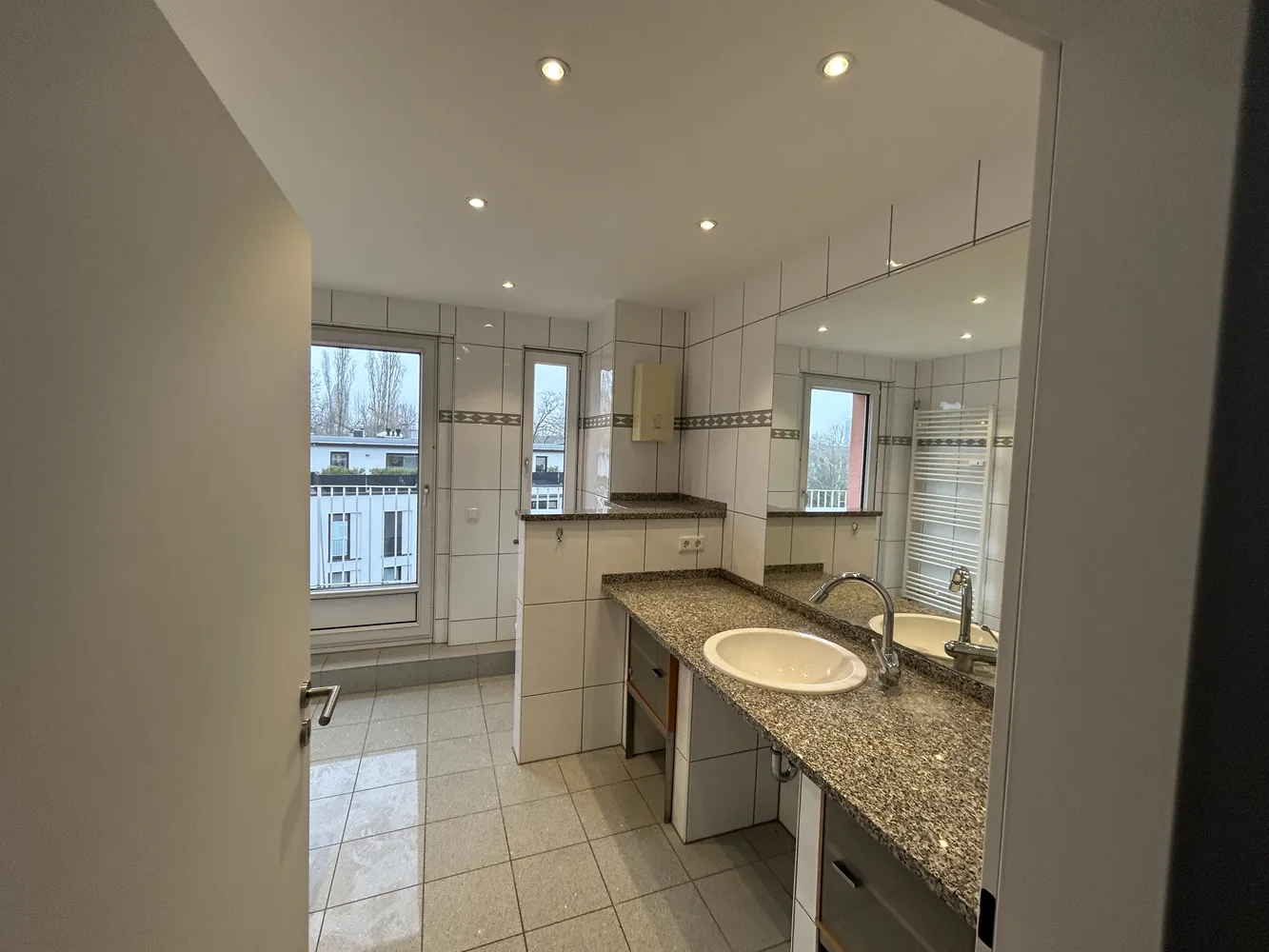 2 Zimmer Wohnung mit 82 m² in Düsseldorf – Bild 5