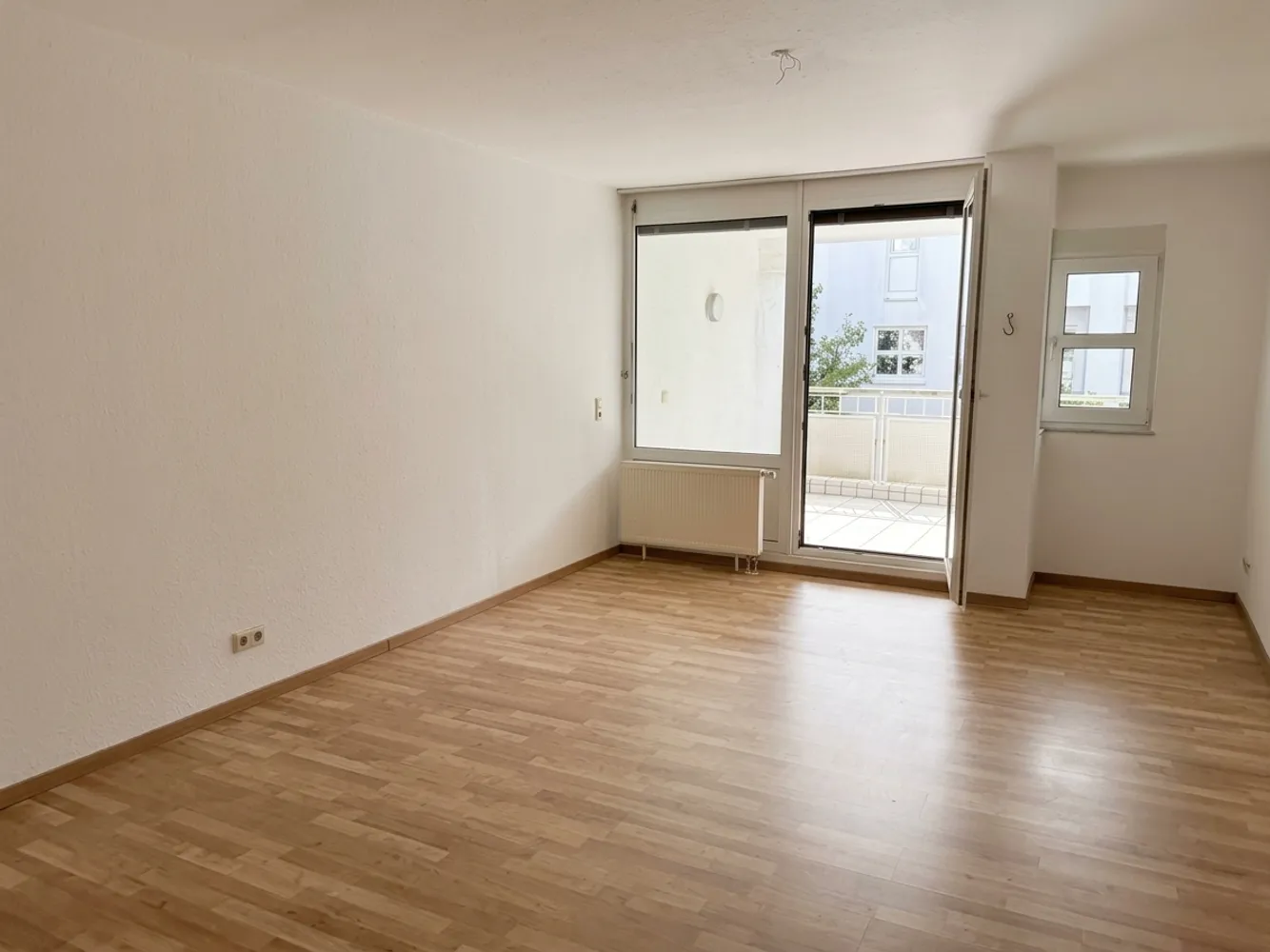 2 Zimmer Wohnung mit 63 m² in Wiesbaden – Bild 2
