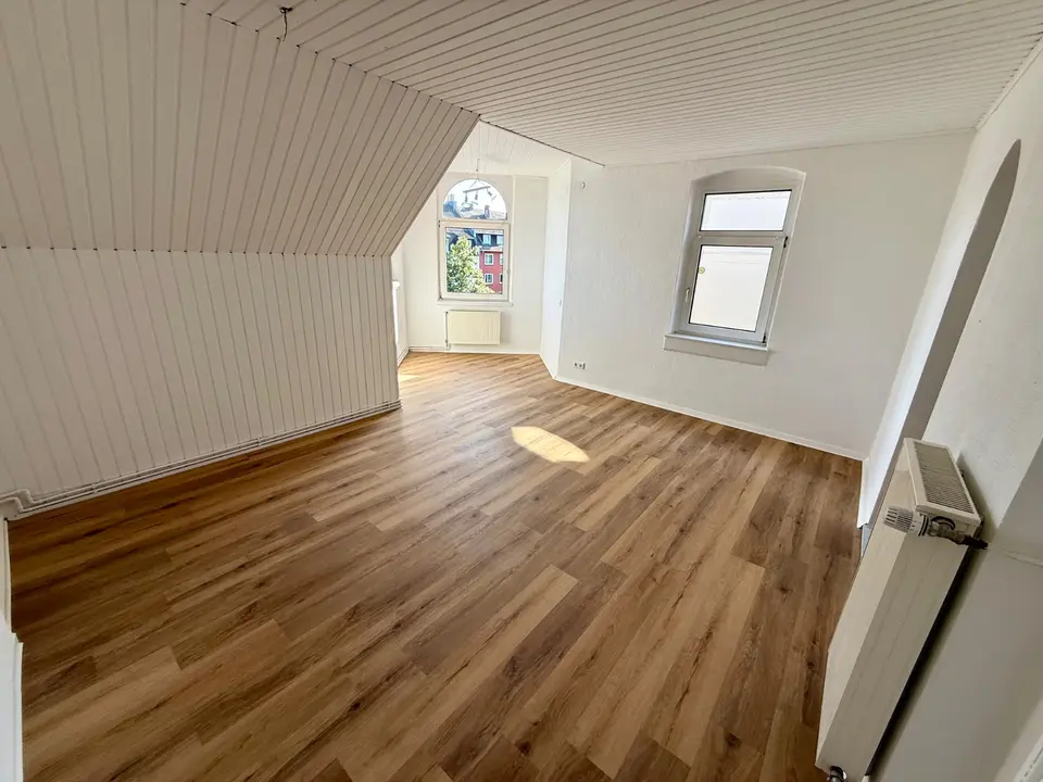 7 Zimmer Wohnung mit 150 m² in Kassel – Bild 9