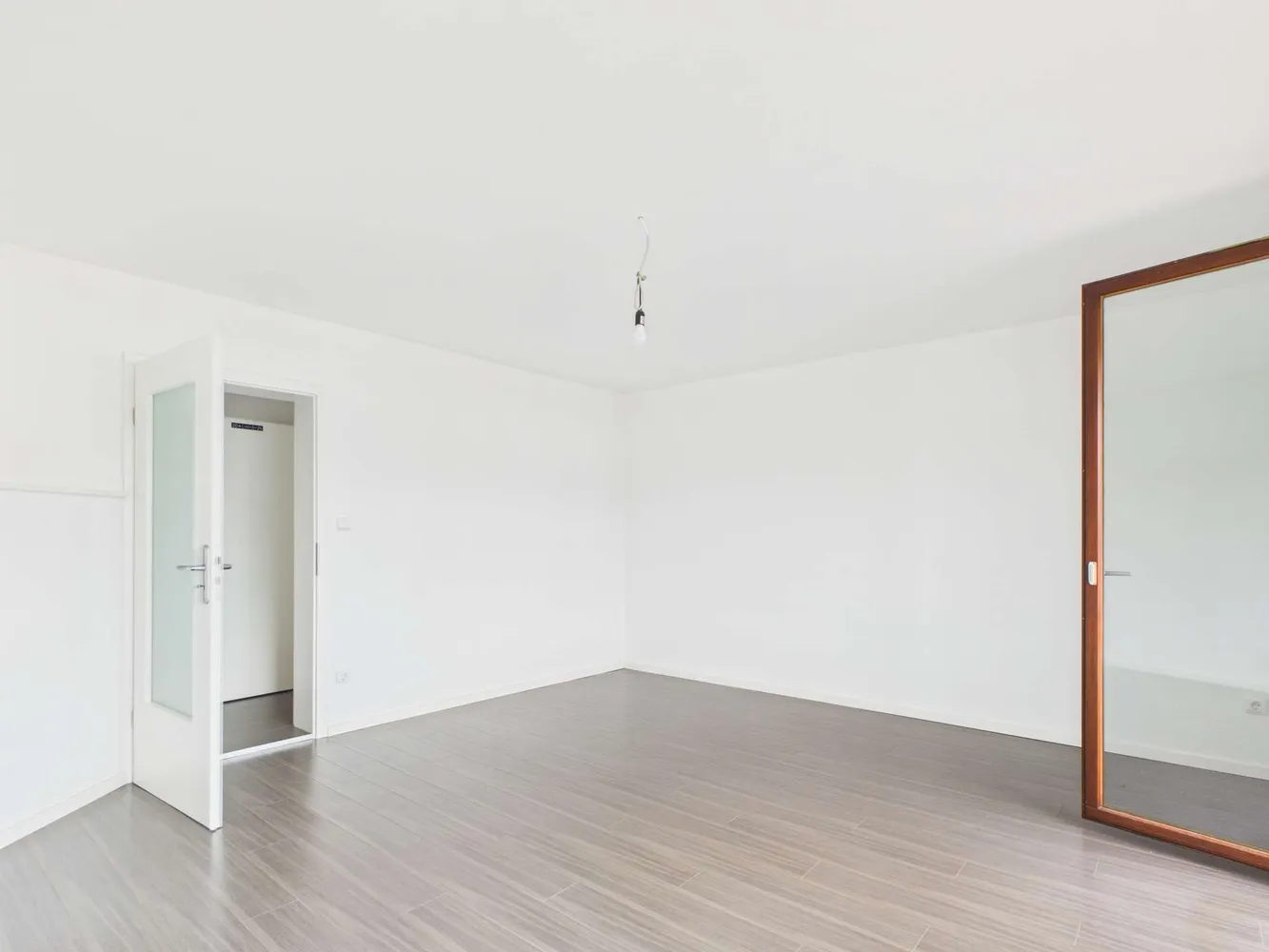 5 Zimmer Wohnung mit 105 m² in Nürnberg – Bild 2