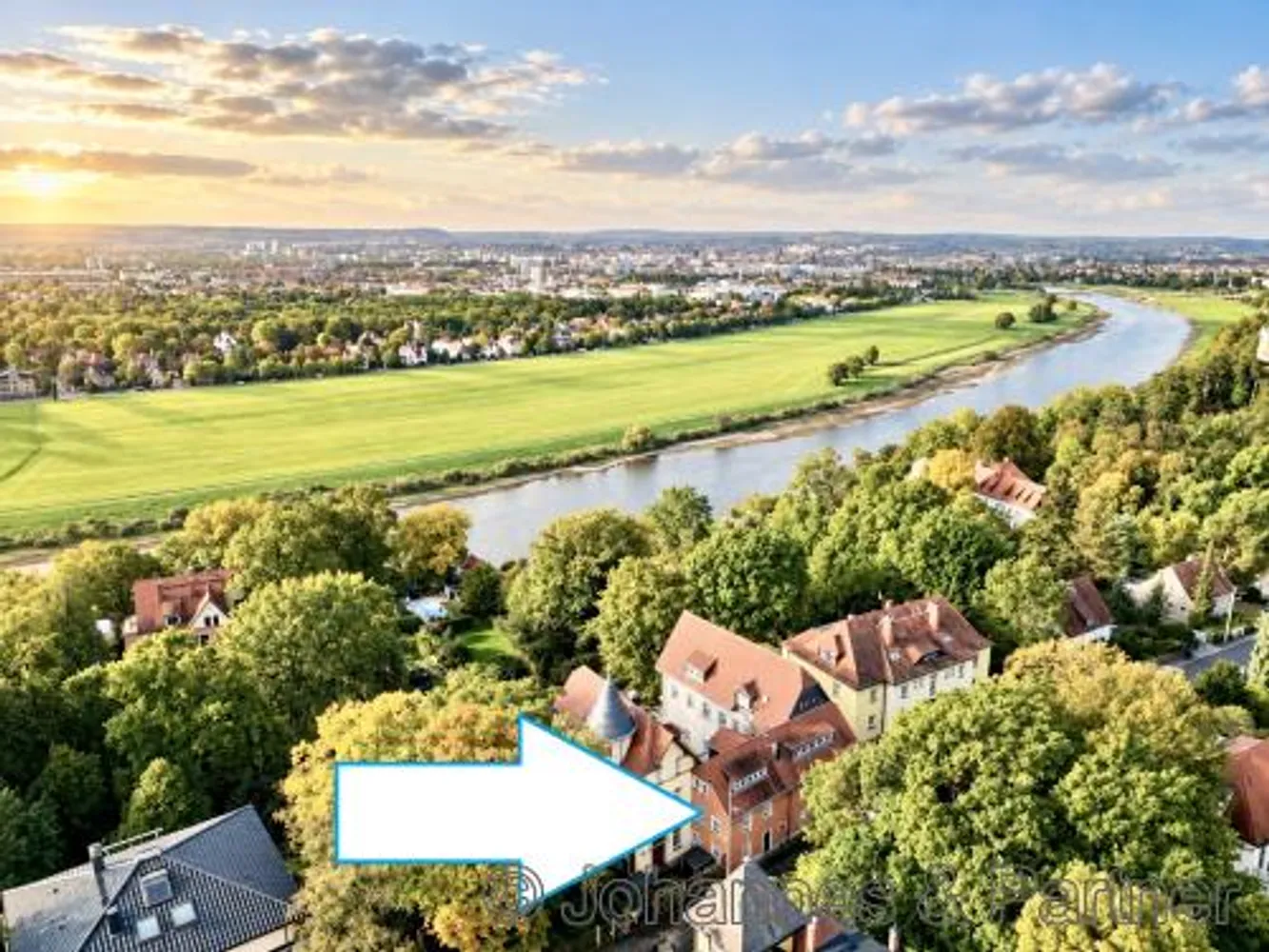 4 room apartment with 129 m² in Dresden – Photo 1