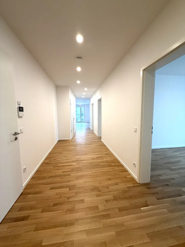 5 Zimmer Wohnung mit 130 m² in München – Bild 8