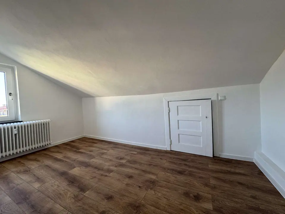 4 Zimmer Wohnung mit 105 m² in Wilhelmshaven – Bild 2
