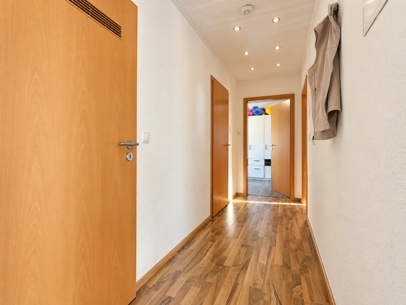 3 Zimmer Wohnung mit 70 m² in Halle (Saale) – Bild 2