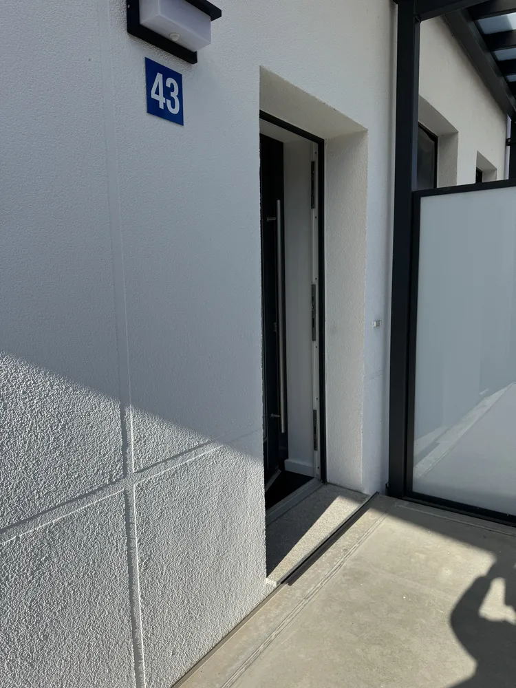 2 Zimmer Wohnung mit 77 m² in Magdeburg – Bild 2