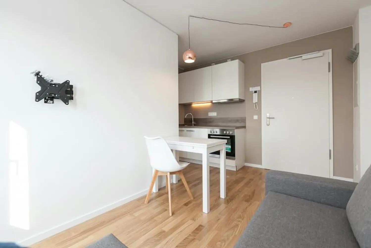 2 Zimmer Wohnung mit 45 m² in Berlin – Bild 2