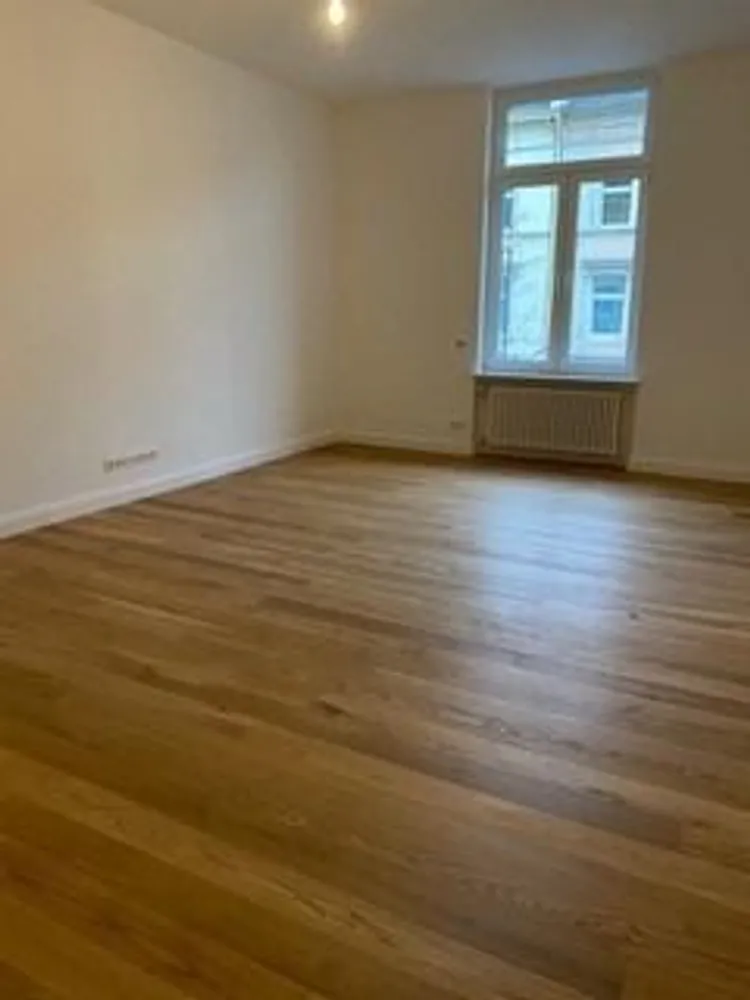 2 Zimmer Wohnung mit 88 m² in Frankfurt am Main – Bild 1