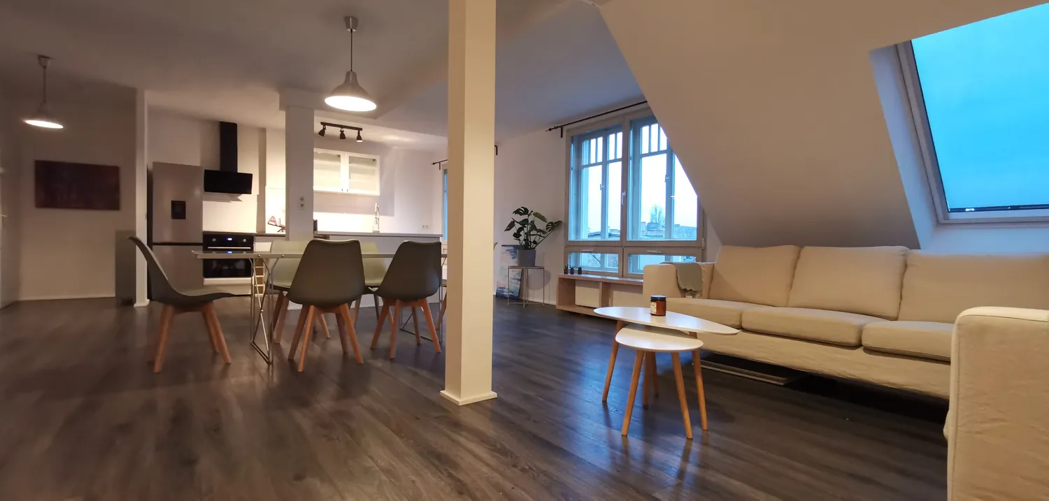 3 Zimmer Wohnung mit 90 m² in Berlin – Bild 4
