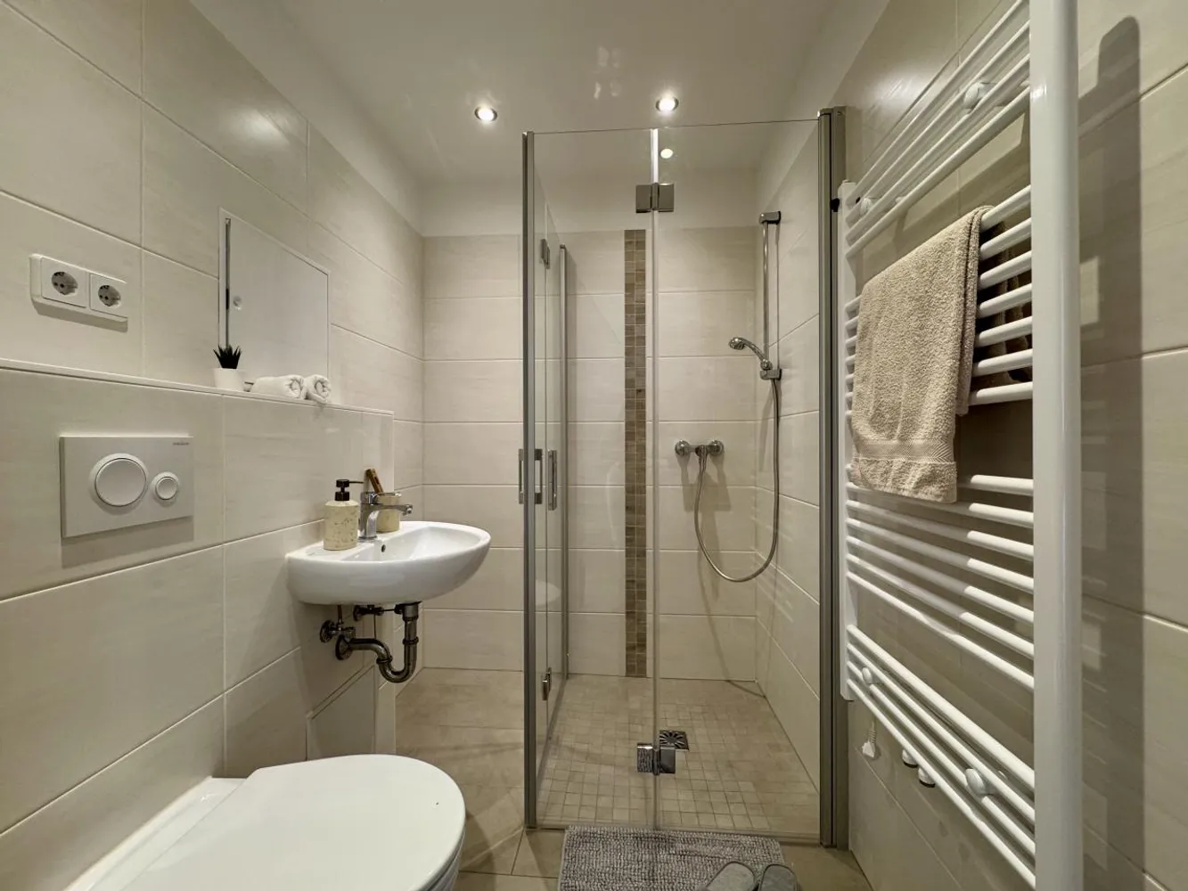 1 room apartment with 32 m² in Chemnitz – Photo 5